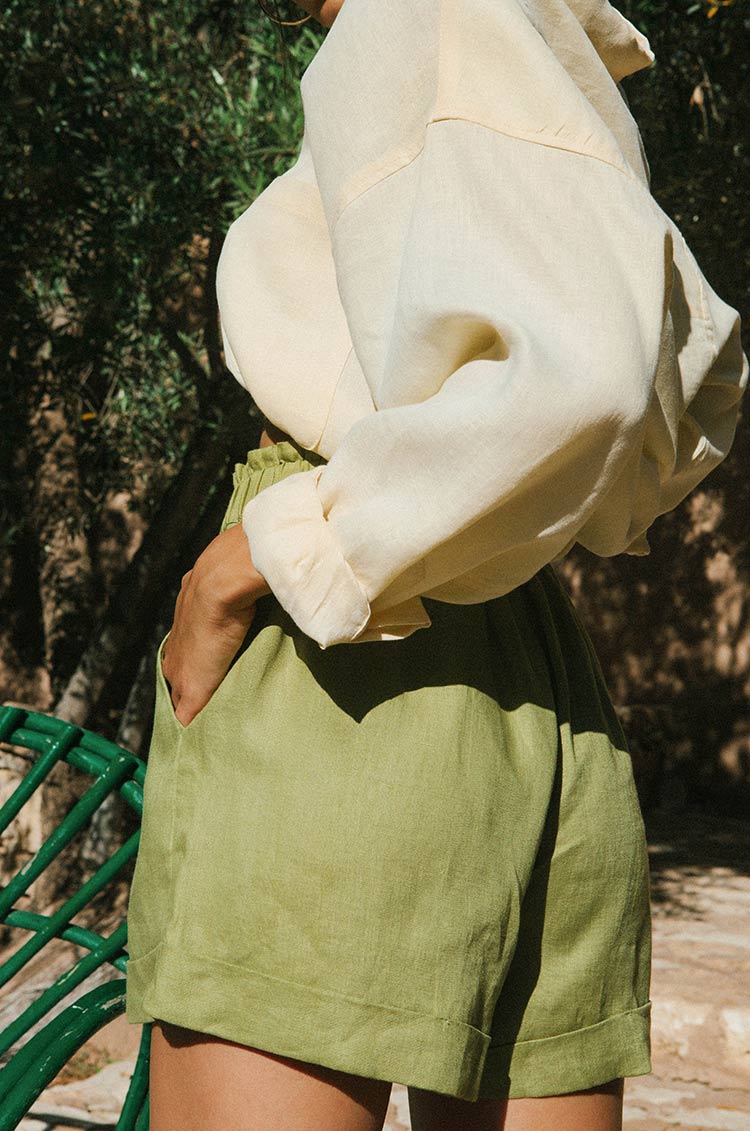 SUMMER Shorts - olive linen
